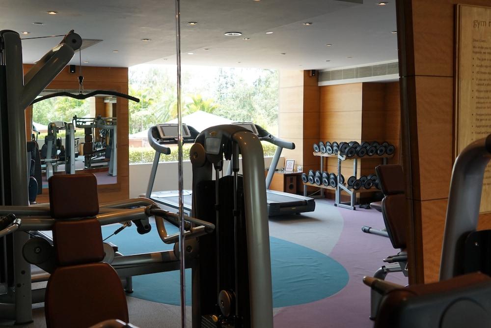 Taj Chandīgarh Zewnętrze zdjęcie The gym at the hotel