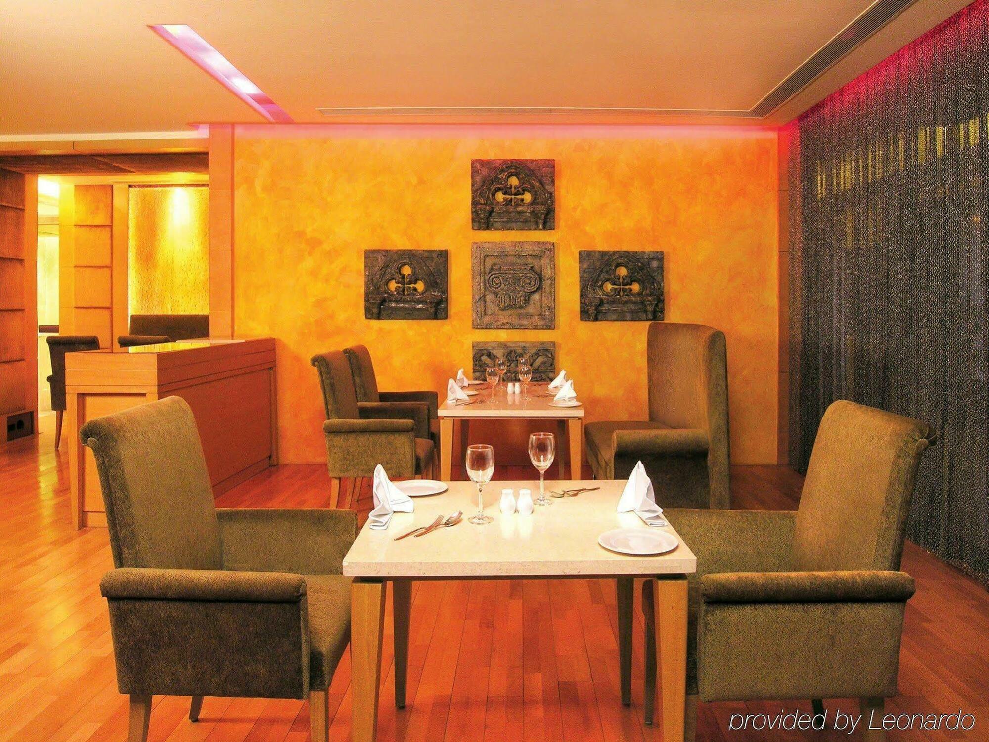Taj Chandīgarh Restauracja zdjęcie The Club Lounge at the Taj Mahal Palace, Mumbai